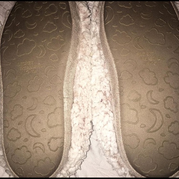 Slippers - Picture 2 of 2